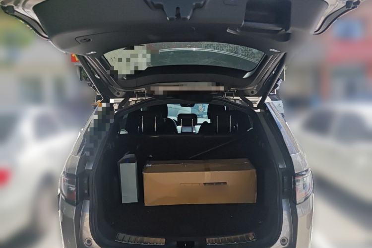 Used Land Rover Discovery Sport New Energy 2023 1.5T P300e Plug-in Hybrid Electric Version Trunk