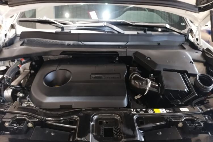Used Land Rover Discovery Sport New Energy 2023 1.5T P300e Plug-in Hybrid Electric Version Engine Bay