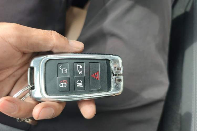 Used Land Rover Discovery Sport New Energy 2024 1.5T P300e Plug-in Hybrid Electric Version Vehicle Key