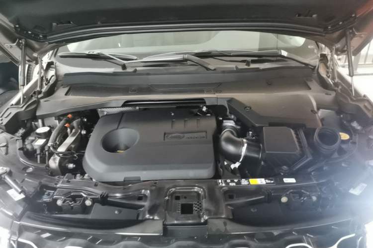 Used Land Rover Discovery Sport New Energy 2024 1.5T P300e Plug-in Hybrid Electric Version Engine Bay