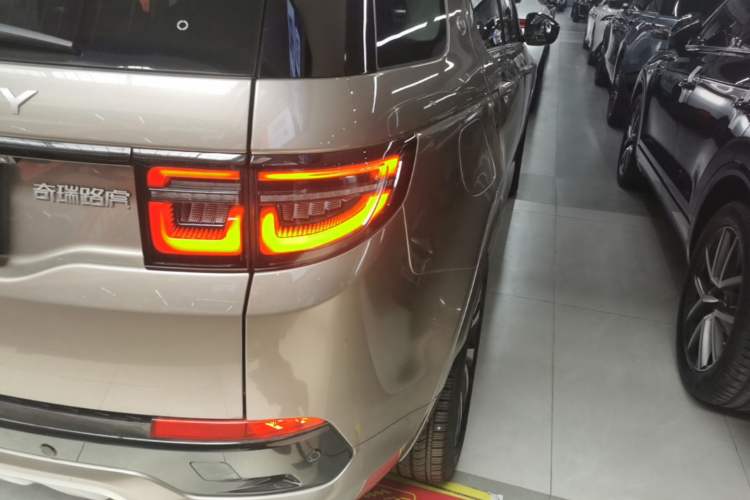 Used Land Rover Discovery Sport New Energy 2024 1.5T P300e Plug-in Hybrid Electric Version Right Rear Taillight