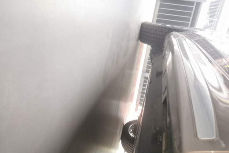Used Land Rover Discovery Sport New Energy 2024 1.5T P300e Plug-in Hybrid Electric Version Right Side Sill