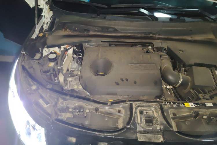 Used Land Rover Discovery Sport New Energy 2024 1.5T P300e Plug-in Hybrid Electric Version Engine Bay Right