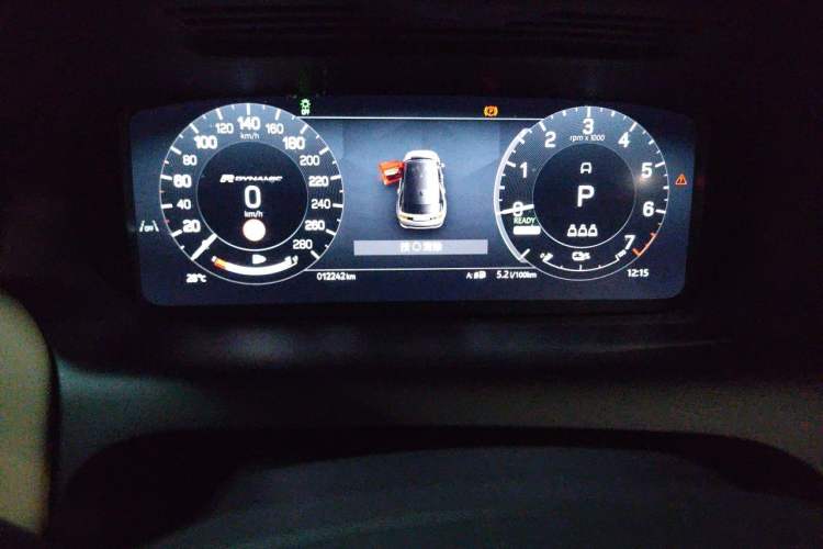 Used Land Rover Discovery Sport New Energy 2024 1.5T P300e Plug-in Hybrid Electric Version Odometer Close Up
