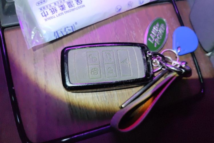 Used Land Rover Discovery Sport New Energy 2024 1.5T P300e Plug-in Hybrid Electric Version Vehicle Key