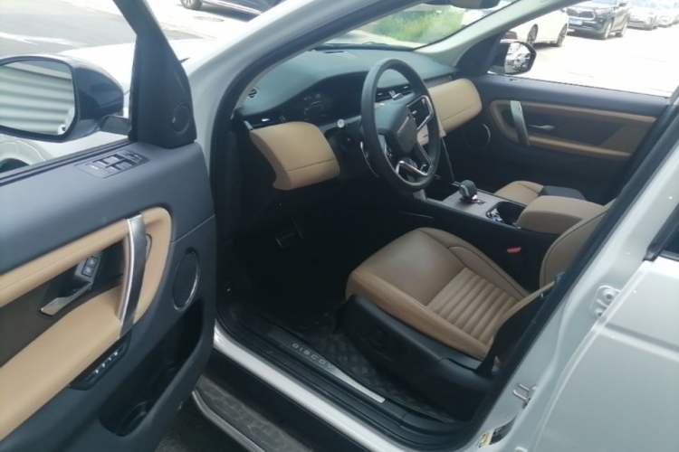 Used Land Rover Discovery Sport New Energy 2024 1.5T P300e Plug-in Hybrid Electric Version Driver Seat