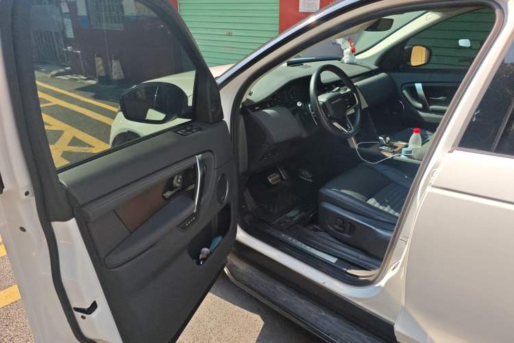 Used Land Rover Discovery Sport New Energy 2024 1.5T P300e Plug-in Hybrid Electric Version Driver Seat