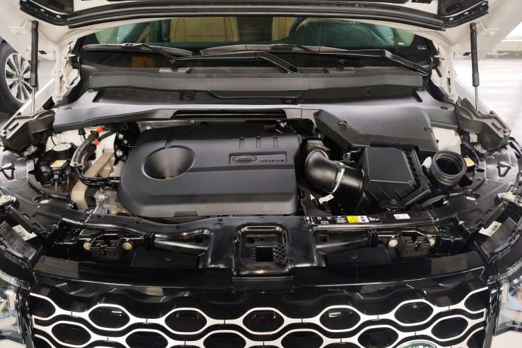 Used Land Rover Discovery Sport New Energy 2024 1.5T P300e Plug-in Hybrid Electric Version Engine Bay