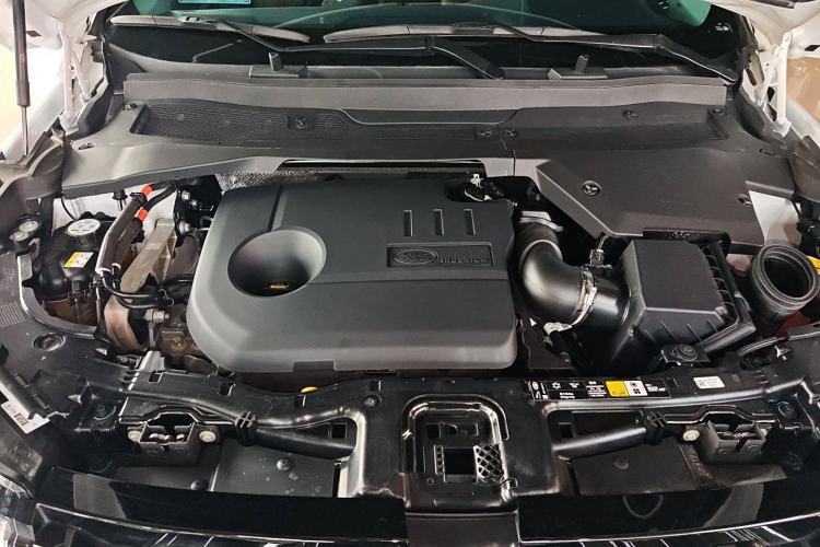 Used Land Rover Discovery Sport New Energy 2024 1.5T P300e Plug-in Hybrid Electric Version Engine Bay