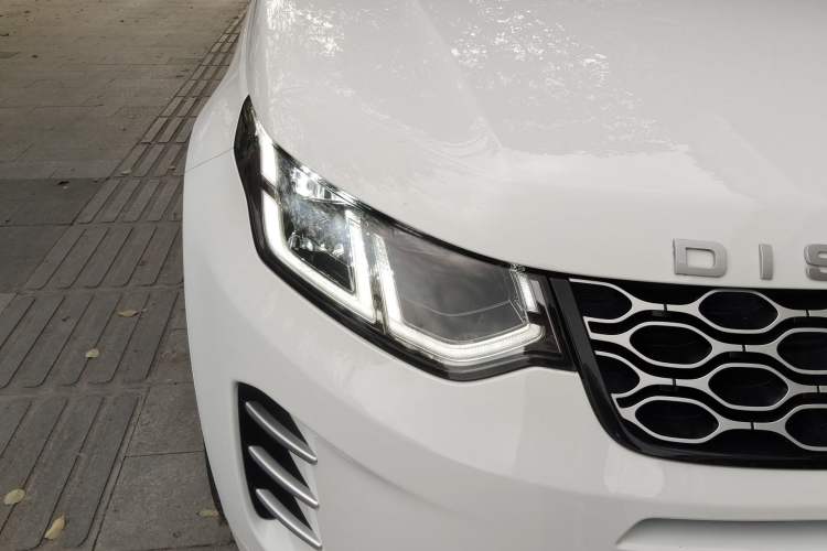 Used Land Rover Discovery Sport New Energy 2024 1.5T P300e Plug-in Hybrid Electric Version Exterior 6