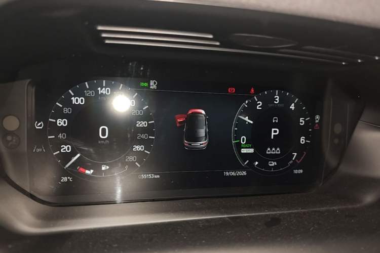 Used Land Rover Discovery Sport New Energy 2024 1.5T P300e Plug-in Hybrid Electric Version Instrument Cluster