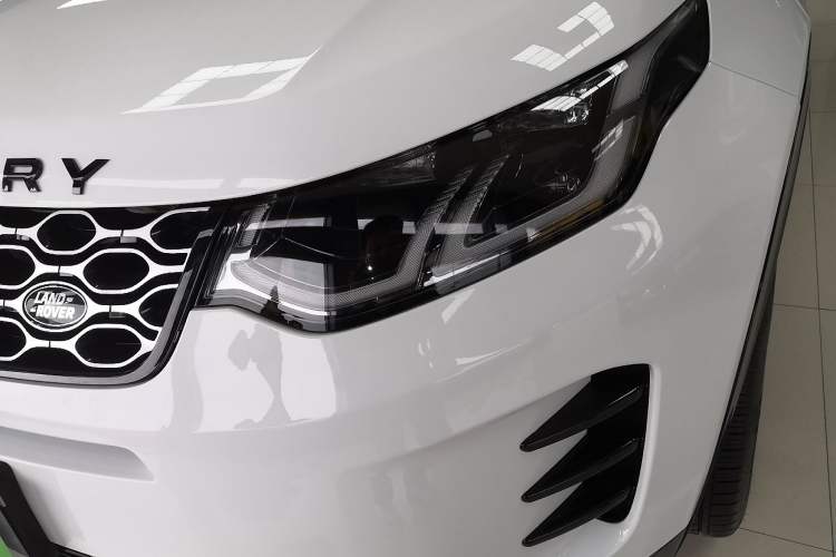 Used Land Rover Discovery Sport New Energy 2024 1.5T P300e Plug-in Hybrid Electric Version Left Front Headlight