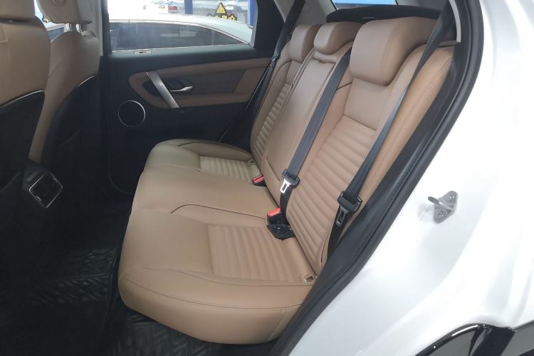 Used Land Rover Discovery Sport New Energy 2024 1.5T P300e Plug-in Hybrid Electric Version Left Rear Seat