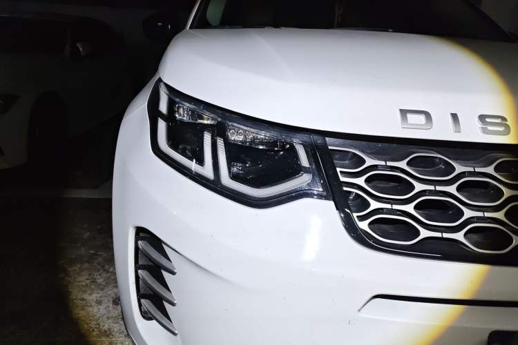 Used Land Rover Discovery Sport New Energy 2024 1.5T P300e Plug-in Hybrid Electric Version Right Front Headlight