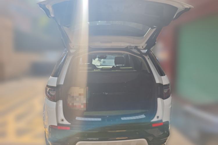 Used Land Rover Discovery Sport New Energy 2024 1.5T P300e Plug-in Hybrid Electric Version Trunk