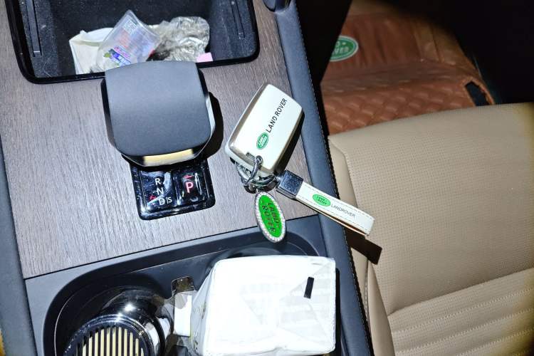 Used Land Rover Discovery Sport New Energy 2024 1.5T P300e Plug-in Hybrid Electric Version Vehicle Key