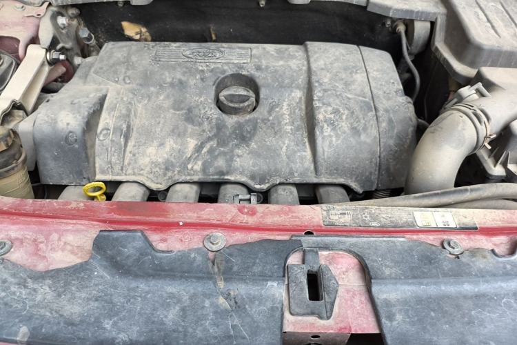 Used Land Rover Freelander 2 2007 3.2L Engine Bay