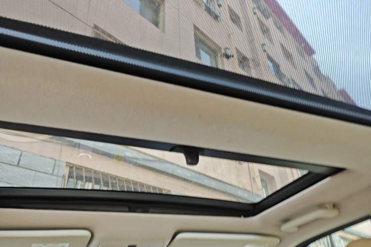 Used Land Rover Freelander 2 2007 3.2L Headliner