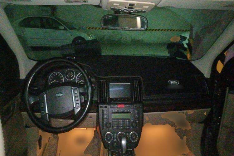 Used Land Rover Freelander 2 2010 3.2 i6 Automatic HSE Gasoline Version Center Console