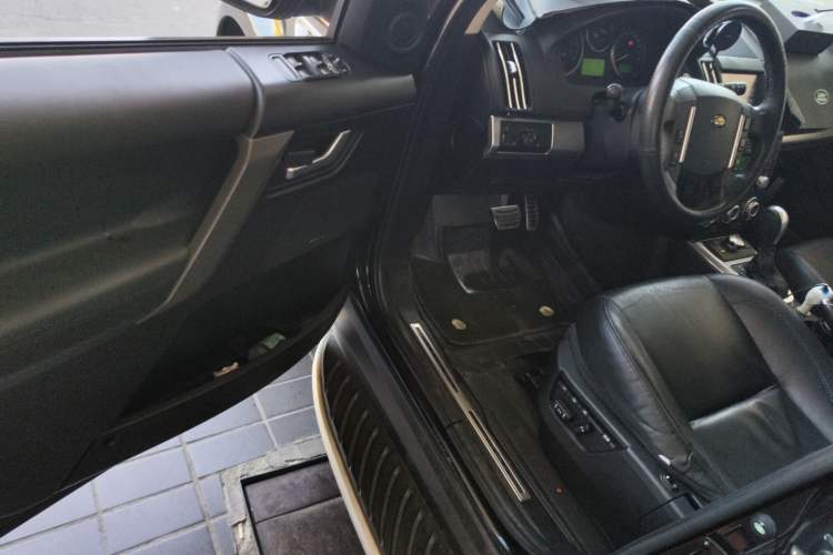 Used Land Rover Freelander 2 2010 2.2 TD4 Automatic SE Diesel Edition Driver Seat