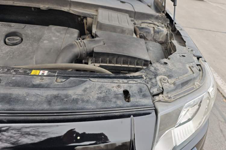 Used Land Rover Freelander 2 2010 3.2 i6 Automatic SE Gasoline Version Engine Bay Left