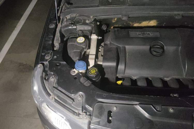 Used Land Rover Freelander 2 2010 3.2 i6 Automatic SE Gasoline Version Engine Bay Right