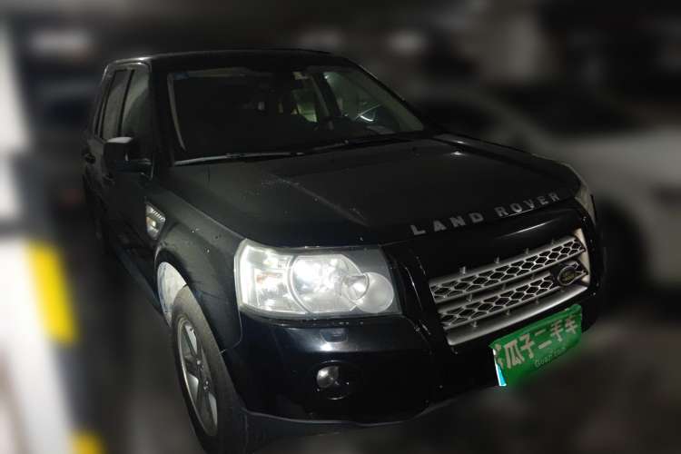 Used Land Rover Freelander 2 2010 2.2 TD4 Automatic SE Diesel Edition Front Right 45 Deg