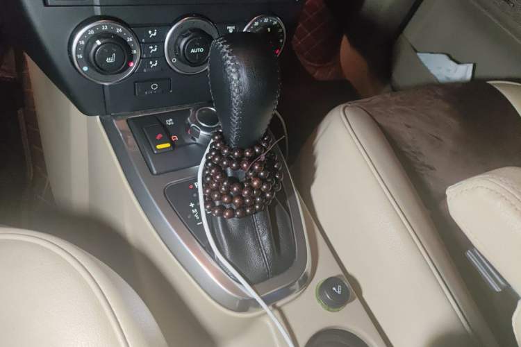 Used Land Rover Freelander 2 2010 3.2 i6 Automatic SE Gasoline Version Gear Lever