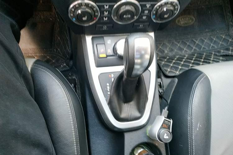 Used Land Rover Freelander 2 2010 3.2 i6 Automatic HSE Gasoline Version Gear Lever
