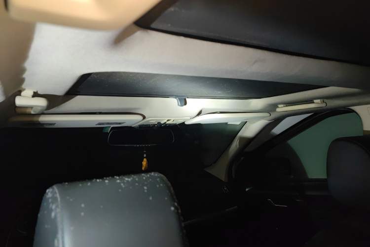 Used Land Rover Freelander 2 2010 2.2 TD4 Automatic SE Diesel Edition Headliner