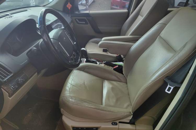 Used Land Rover Freelander 2 2010 2.2 TD4 Automatic HSE Diesel Edition Left Front Seat