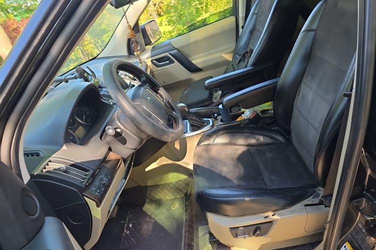Used Land Rover Freelander 2 2010 2.2 TD4 Automatic SE Diesel Edition Left Front Seat