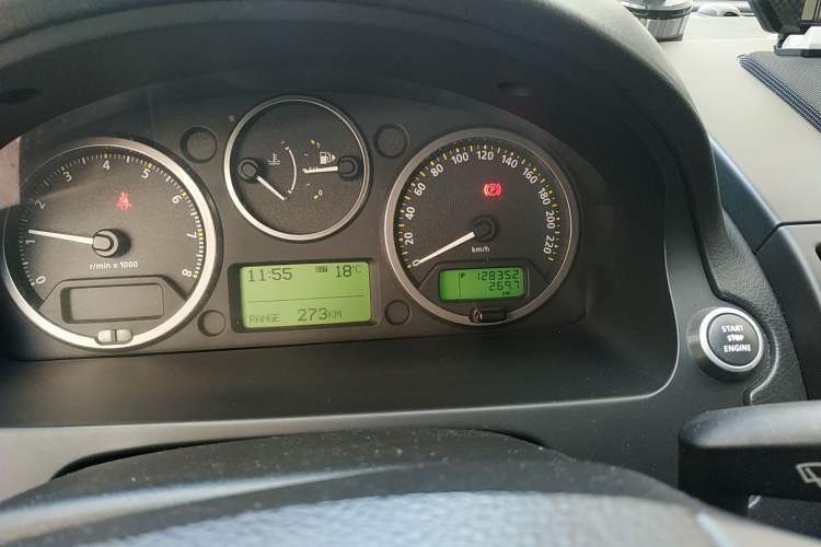 Used Land Rover Freelander 2 2010 3.2 i6 Automatic HSE Gasoline Version Odometer Close Up
