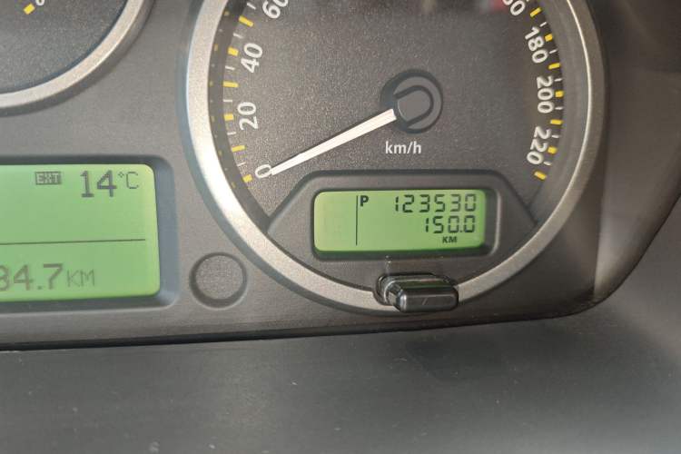 Used Land Rover Freelander 2 2010 3.2 i6 Automatic SE Gasoline Version Odometer Close Up