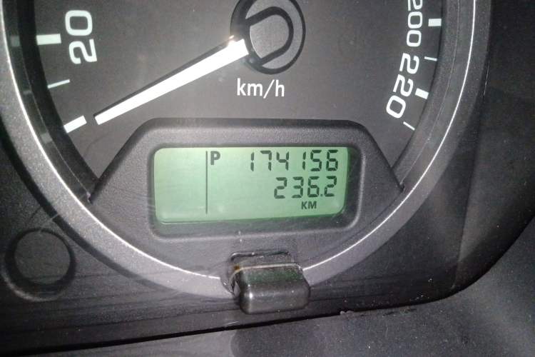 Used Land Rover Freelander 2 2010 3.2 i6 Automatic HSE Gasoline Version Odometer Close Up