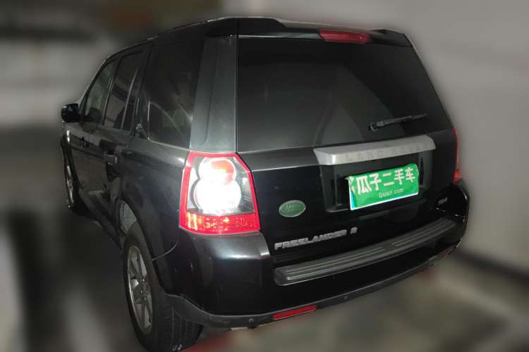 Used Land Rover Freelander 2 2010 2.2 TD4 Automatic SE Diesel Edition Rear Left 45 Deg