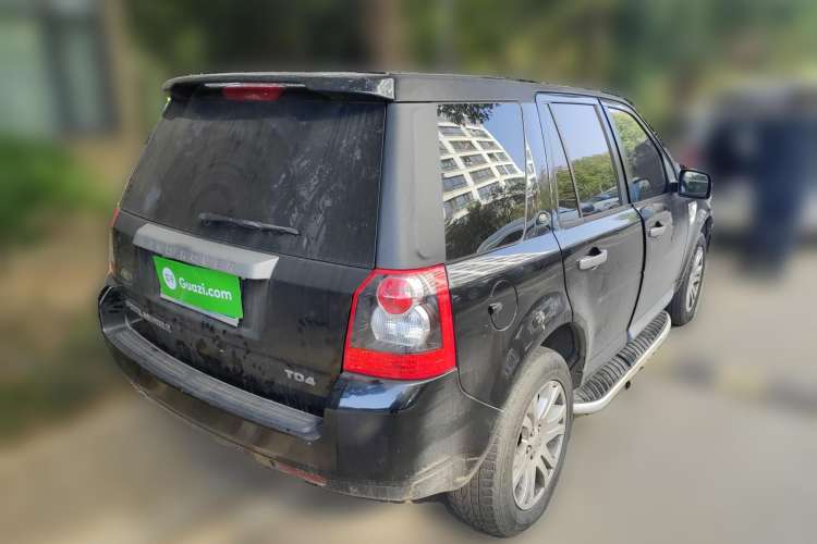 Used Land Rover Freelander 2 2010 2.2 TD4 Automatic HSE Diesel Edition Rear Right 45 Deg
