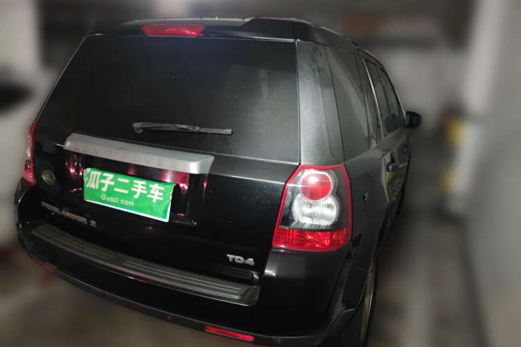 Used Land Rover Freelander 2 2010 2.2 TD4 Automatic SE Diesel Edition Rear Right 45 Deg