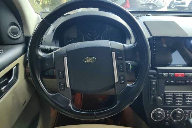Used Land Rover Freelander 2 2010 2.2 TD4 Automatic HSE Diesel Edition Steering Wheel