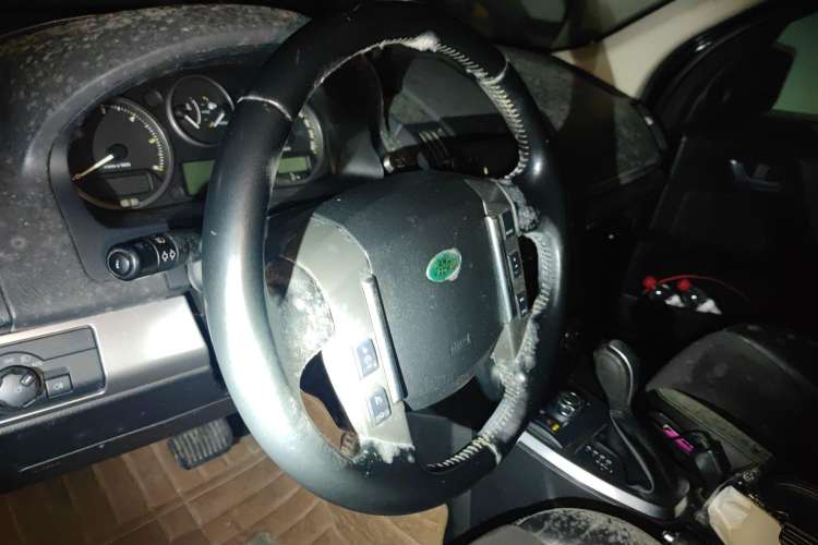 Used Land Rover Freelander 2 2010 2.2 TD4 Automatic SE Diesel Edition Steering Wheel