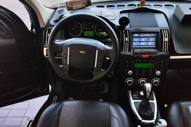 Used Land Rover Freelander 2 2010 2.2 TD4 Automatic SE Diesel Edition Steering Wheel