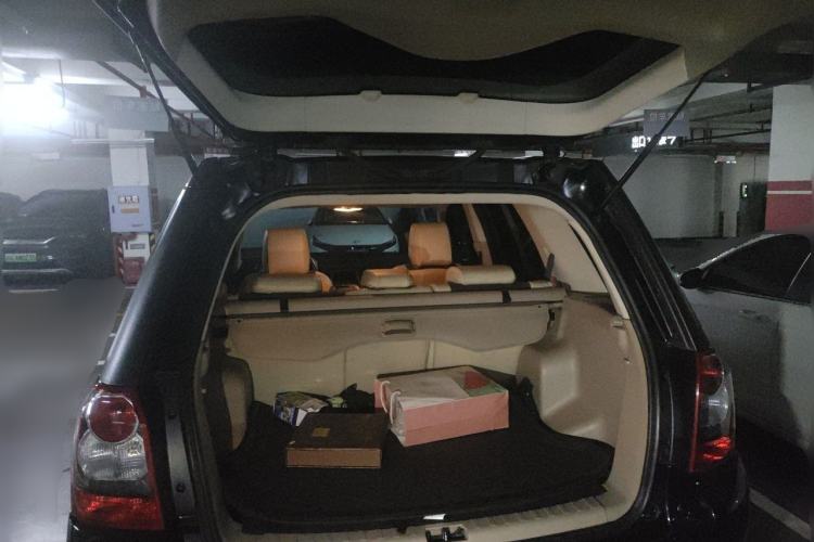Used Land Rover Freelander 2 2010 3.2 i6 Automatic SE Gasoline Version Trunk