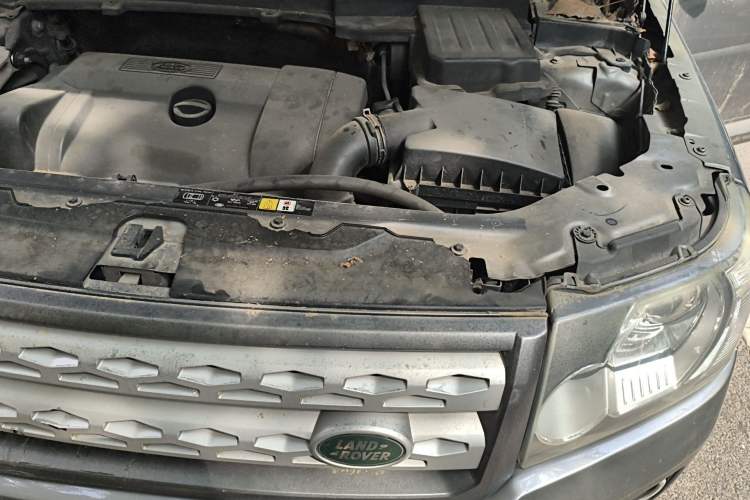 Used Land Rover Freelander 2 2010 3.2 i6 Automatic SE Gasoline Version Engine Bay Left