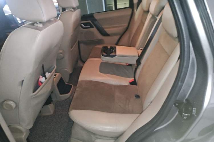 Used Land Rover Freelander 2 2010 3.2 i6 Automatic SE Gasoline Version Left Rear Seat