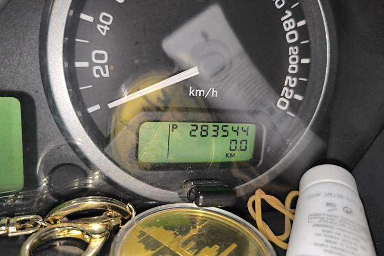 Used Land Rover Freelander 2 2010 3.2 i6 Automatic SE Gasoline Version Odometer Close Up