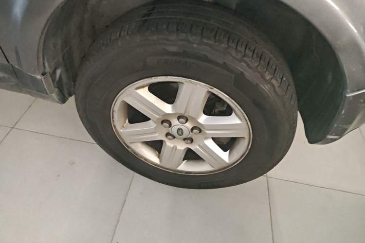 Used Land Rover Freelander 2 2010 3.2 i6 Automatic SE Gasoline Version Right Front Wheel Hub