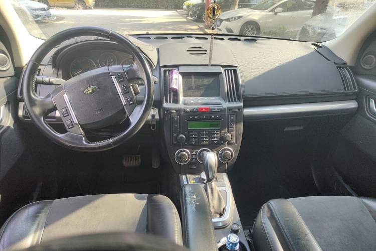 Used Land Rover Freelander 2 2010 3.2 i6 Automatic SE Gasoline Version Center Console