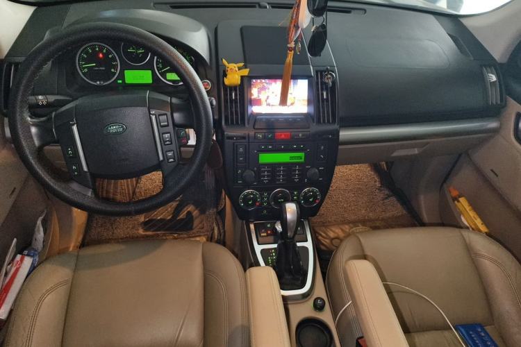 Used Land Rover Freelander 2 2010 3.2 i6 Automatic HSE Gasoline Version Center Console