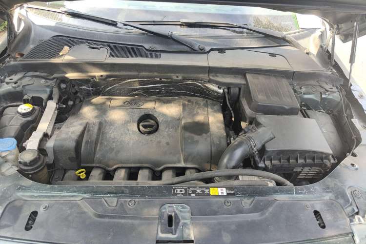Used Land Rover Freelander 2 2010 3.2 i6 Automatic SE Gasoline Version Engine Bay