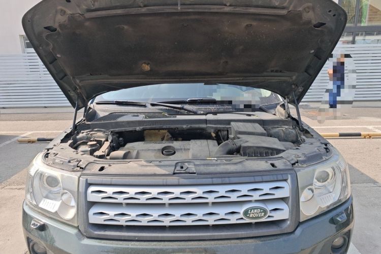 Used Land Rover Freelander 2 2010 3.2 i6 Automatic HSE Gasoline Version Engine Bay